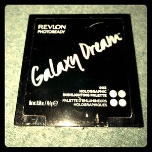 REVLON GALAXY DREAM HIGHLIGHTING PALETTE
